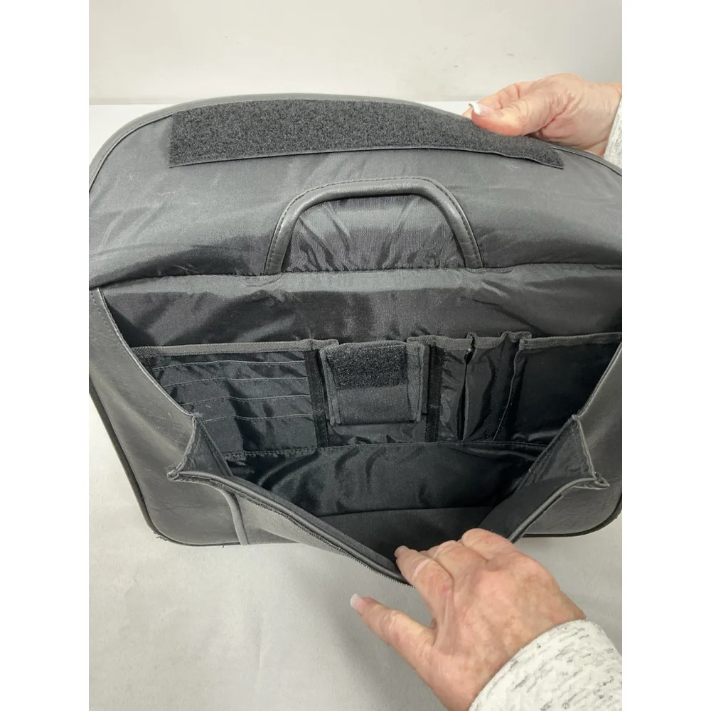 Case Logic Laptop Attache Bag Black Leather Hand Held Compartments & Pockets
